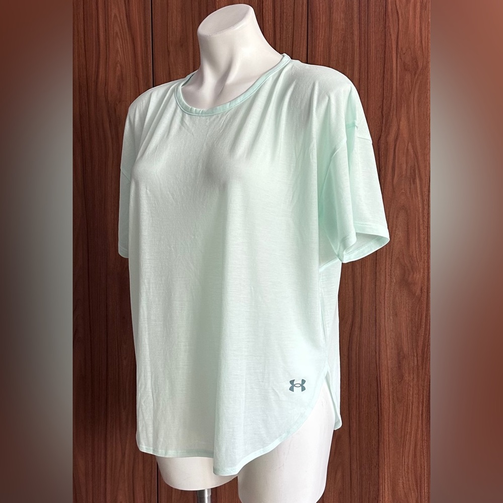 NWT. Under Armour Mint Green Breathe Tee Size L
